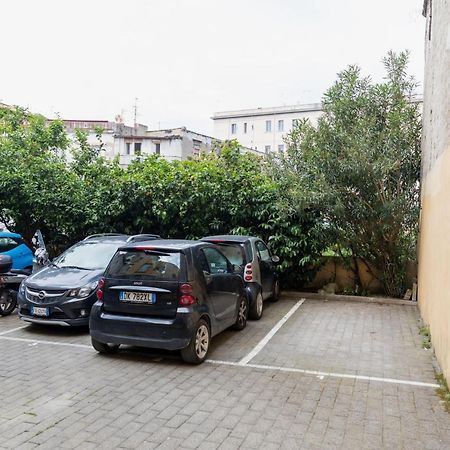 Exclusive Parking Flat X 4 Near Metro 1 Salvator Rosa Apartment Naples Luaran gambar