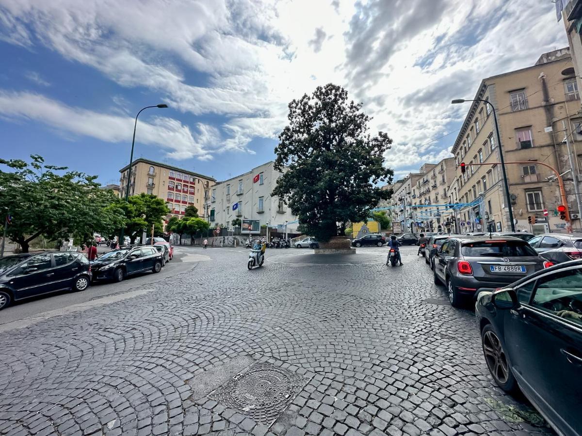 Exclusive Parking Flat X 4 Near Metro 1 Salvator Rosa Apartment Naples Luaran gambar