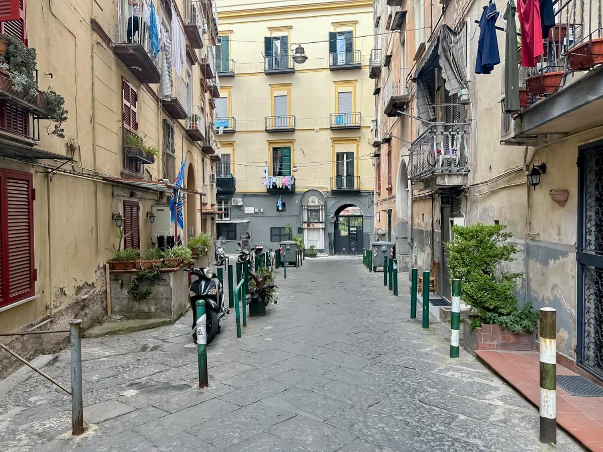 Exclusive Parking Flat X 4 Near Metro 1 Salvator Rosa Apartment Naples Luaran gambar
