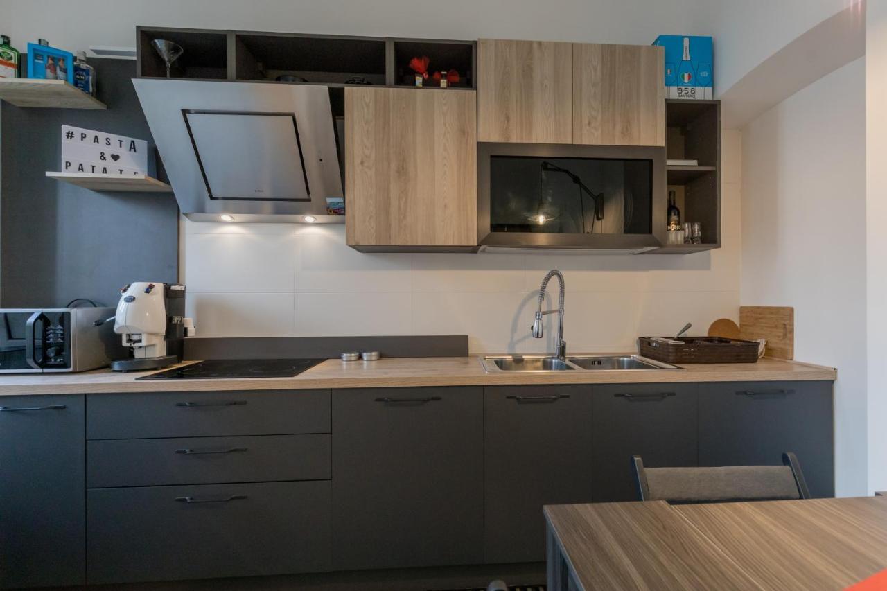 Exclusive Parking Flat X 4 Near Metro 1 Salvator Rosa Apartment Naples Luaran gambar