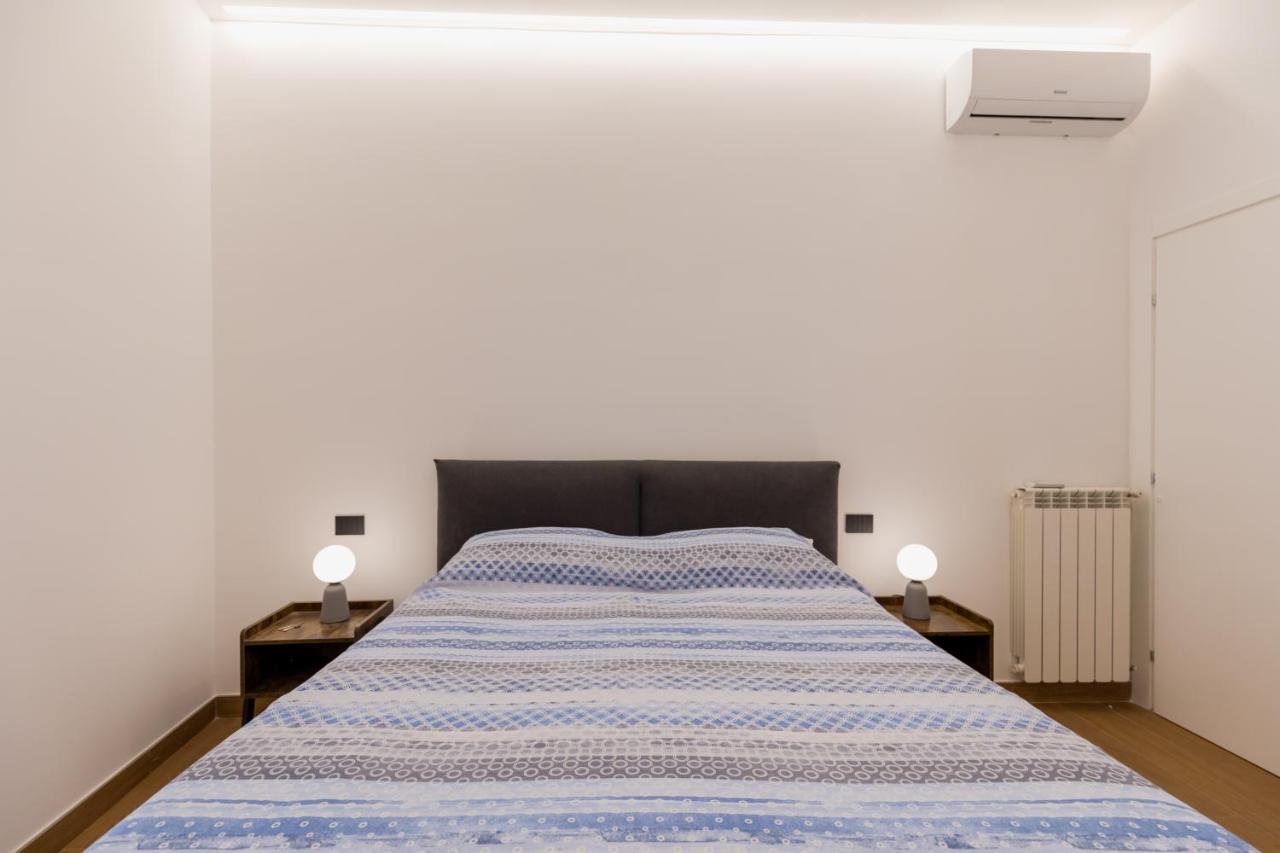Exclusive Parking Flat X 4 Near Metro 1 Salvator Rosa Apartment Naples Luaran gambar