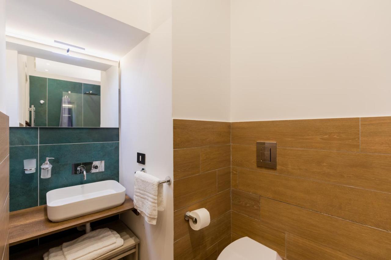 Exclusive Parking Flat X 4 Near Metro 1 Salvator Rosa Apartment Naples Luaran gambar