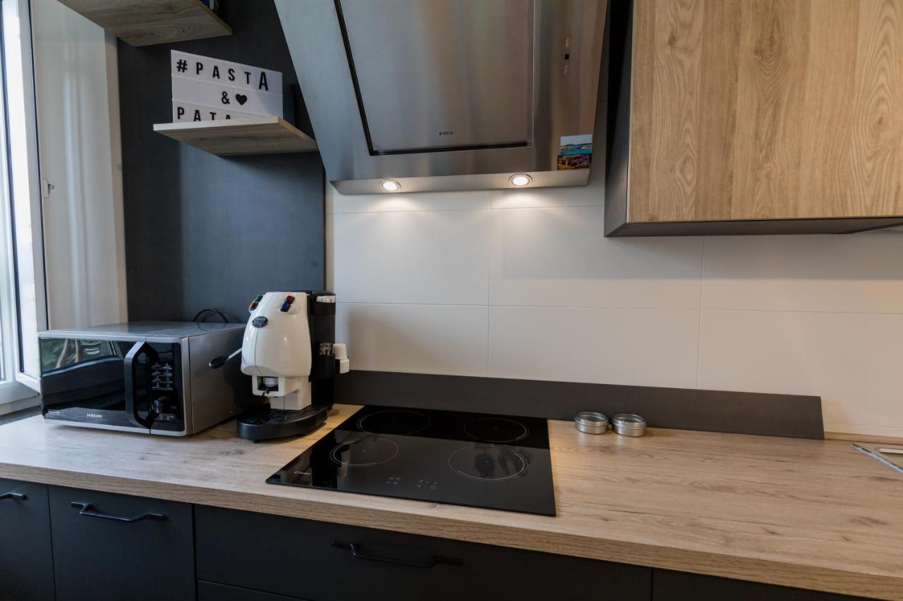 Exclusive Parking Flat X 4 Near Metro 1 Salvator Rosa Apartment Naples Luaran gambar